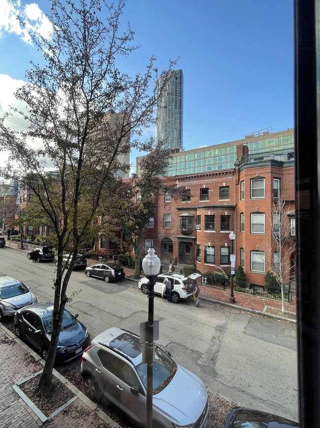 Photo - 86 Saint Botolph St Unit 5