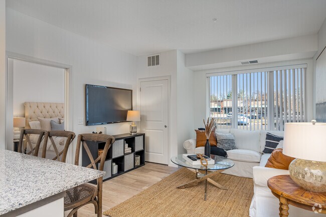 2BR,2BA - 934SF - Living Room
