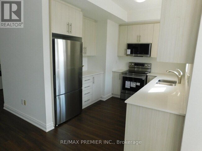 Photo - 105 Kayla Crescent