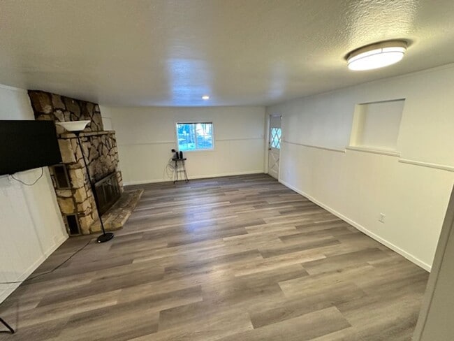 Photo - Cozy 3Bd duplex with utilities included! Available now! Call me today