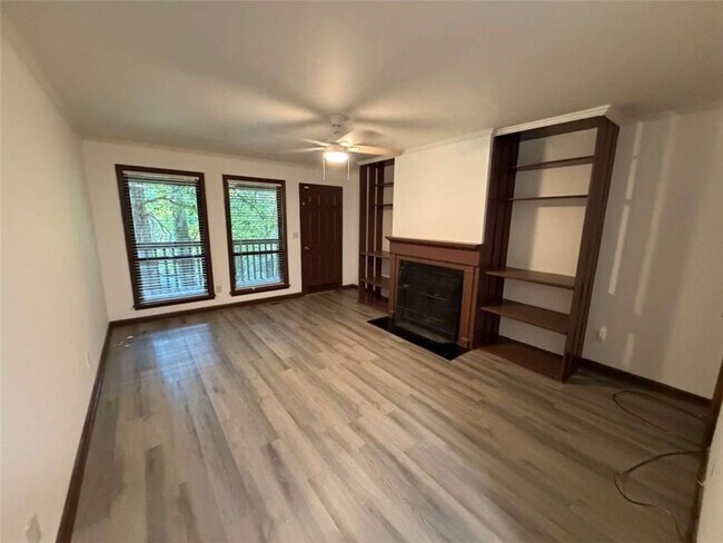 Photo - 1702 Pine Tree Dr
