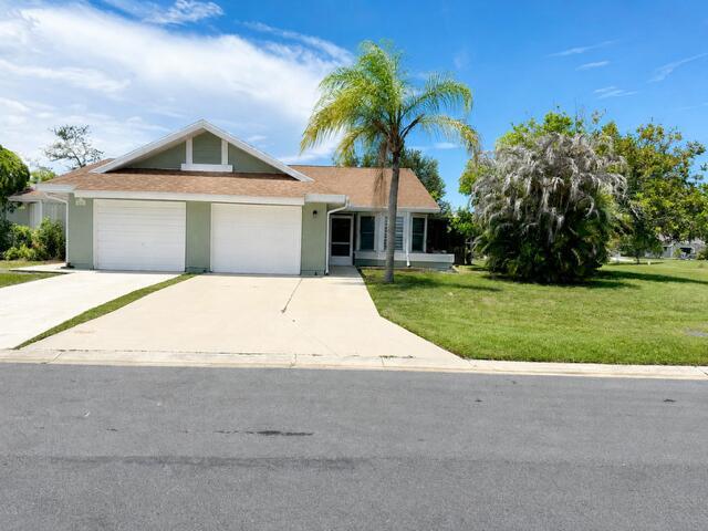 1478 SE Larkwood Cir