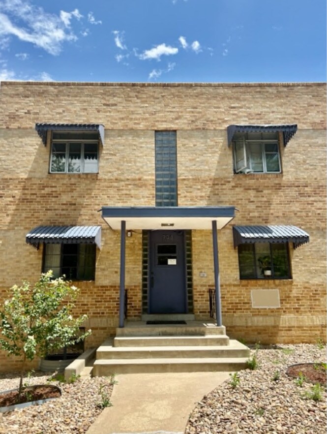 Photo - 794 Glencoe St