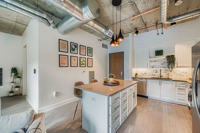 Photo - Exquisite Peloton Studio w/ Large Balcony - All the Amenities