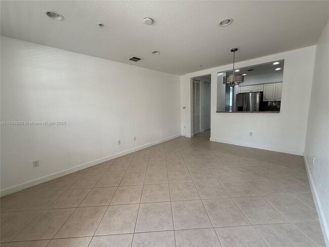 Photo - 413 SW 147th Ave Unidad 111