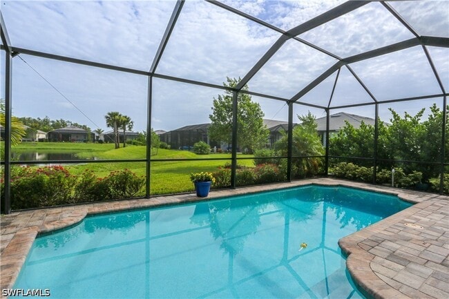 Photo - 16579 Crescent Beach Way