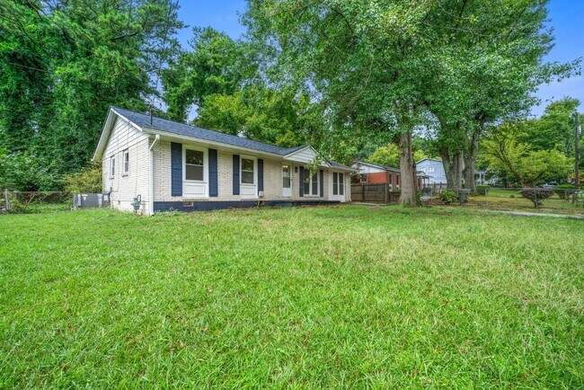 Photo - 128 Alexander Ct