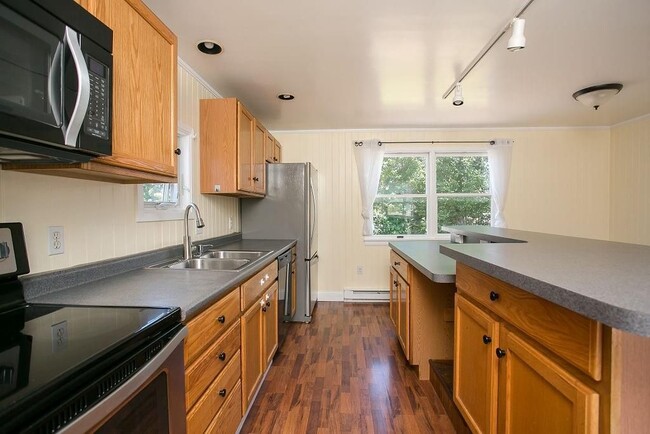 Photo - 132 Evarts St