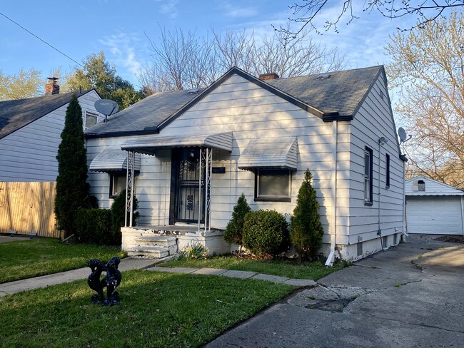 Building Photo - 19938 Bradford Ave Rental