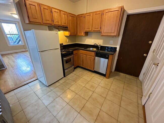 Photo - 375 Dorchester St Unit 1
