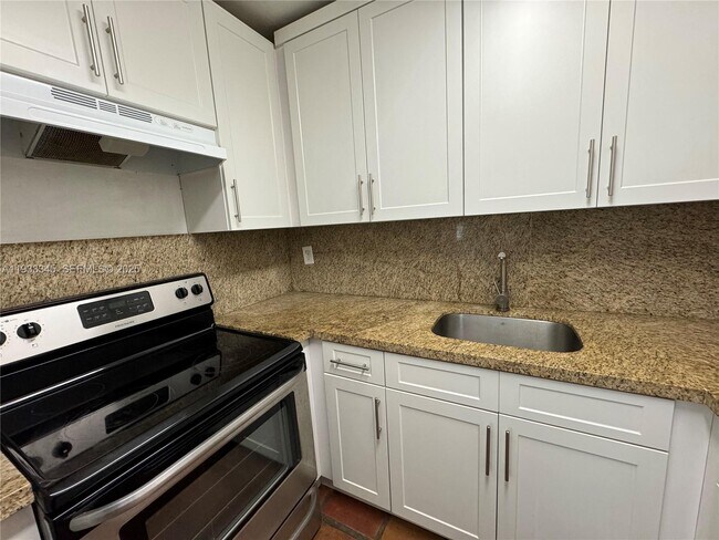 Photo - 2918 Bird Ave Unidad 9