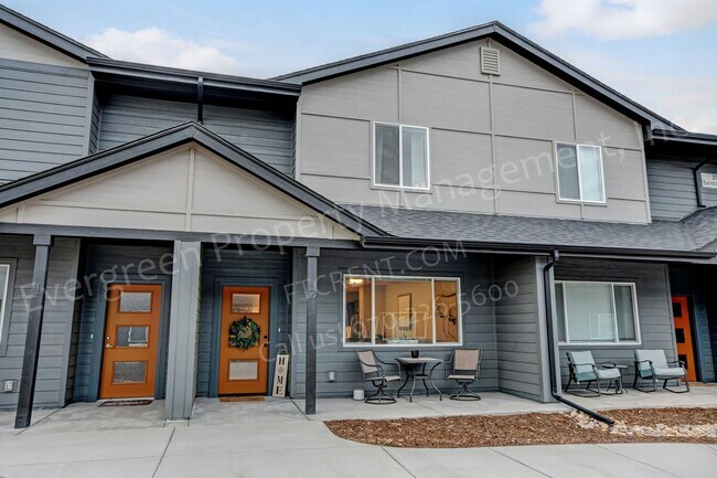 Photo - 2726 Barnstormer St