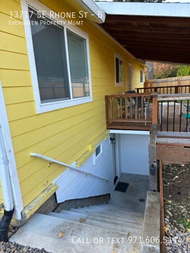 Photo - 13717 SE Rhone St Unit B