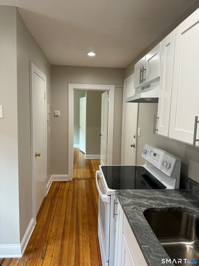 Photo - 1 Divinity St Unidad 2C