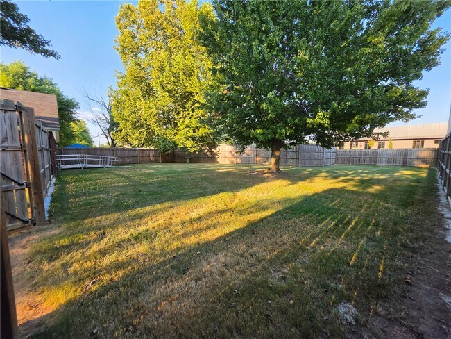 Photo - 809 Kinkade Pl