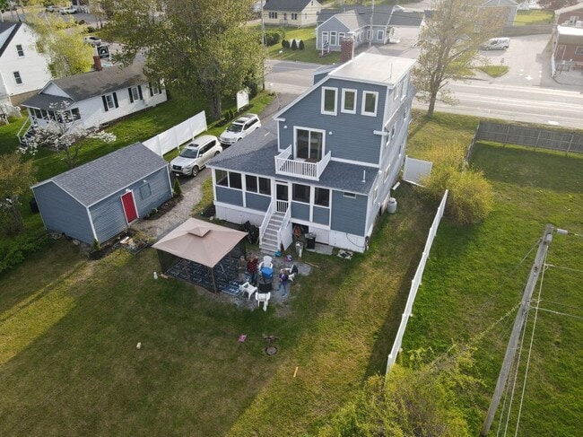 Building Photo - 1073 Post Rd Rental