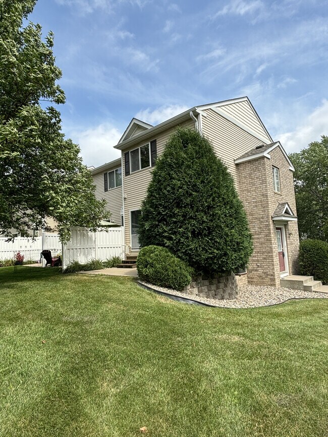 Photo - 7792 Village Pl