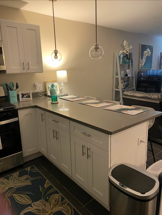 Kitchen - 4345 S Berkeley Ave Unit Garden