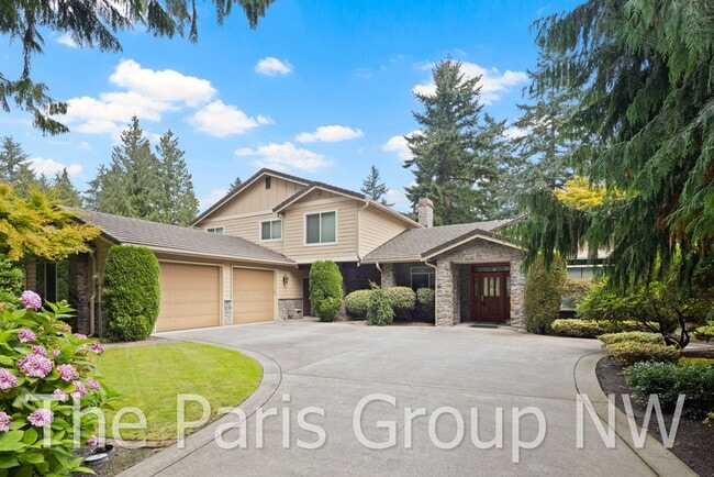 Photo - Gorgeous 3,400sf Golf Course Craftsman on Sahalee Country Club’s 7th Green