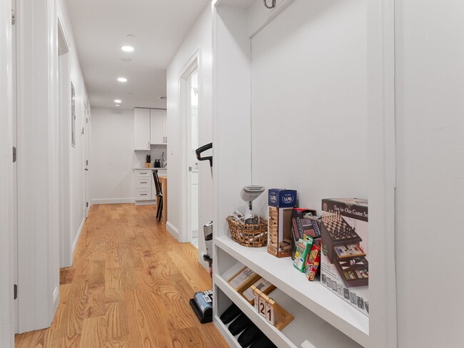 Photo - 1 Central Sq