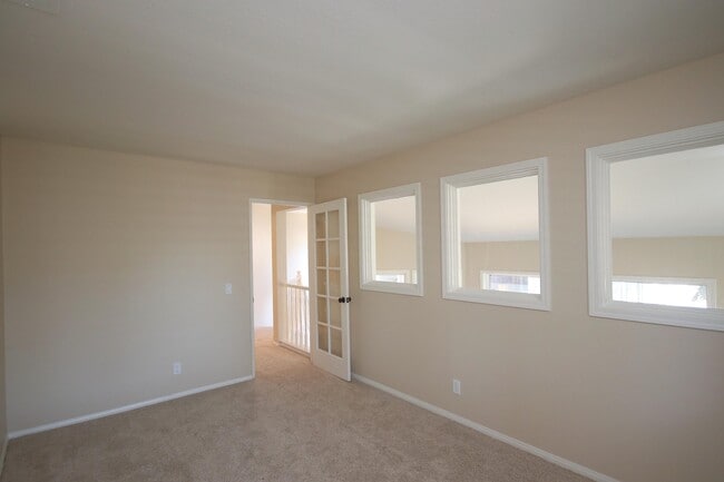 1074 Rocton Dr