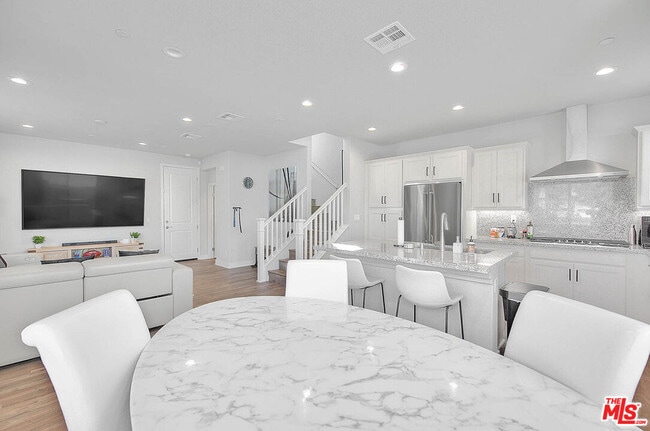 Photo - 629 Daniel Freeman Cir