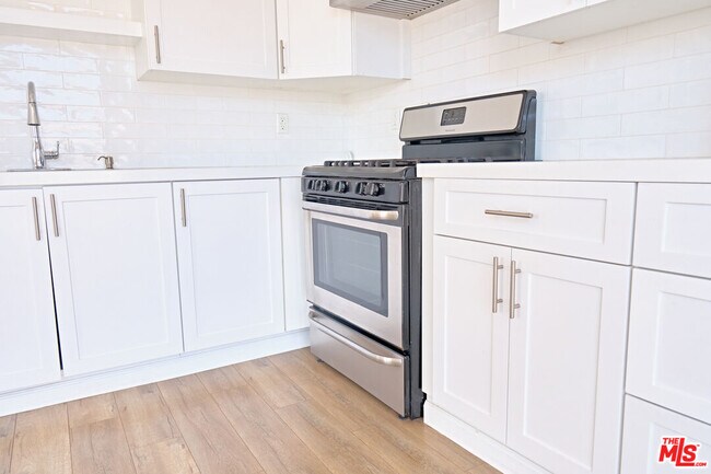 Photo - 842 11th St Unit 6