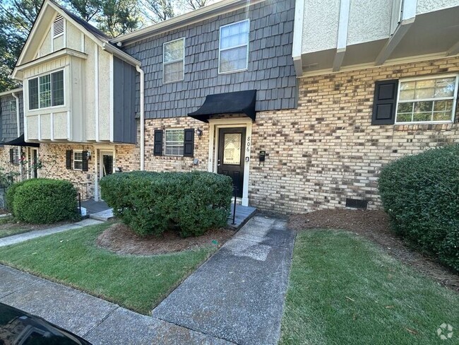 Building Photo - 806 Vestavia Villa Ct Rental