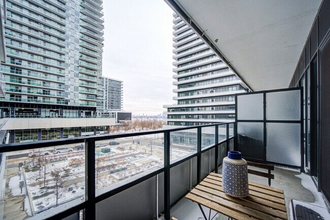 Photo - 2185 Lake Shore Blvd W Unit SI ID1513118P