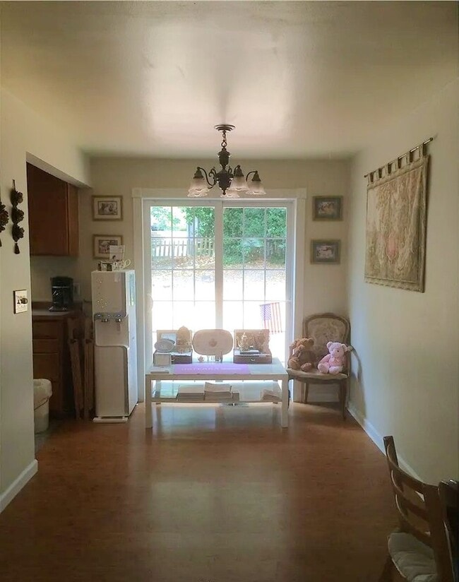 Photo - Bellevue Rambler with Great Location