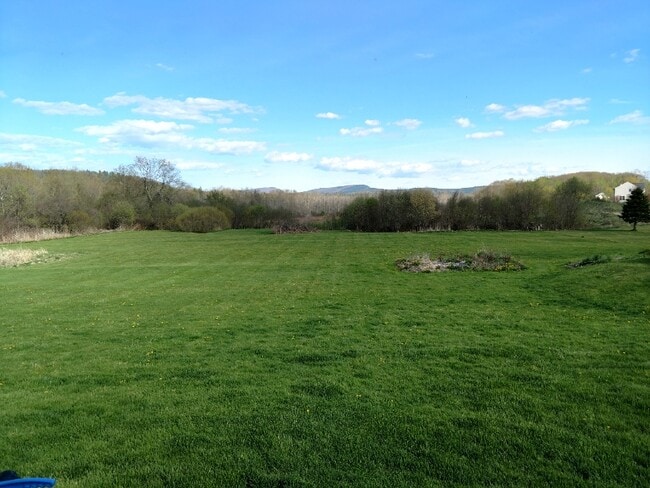 Photo - 1408 Latham Rd