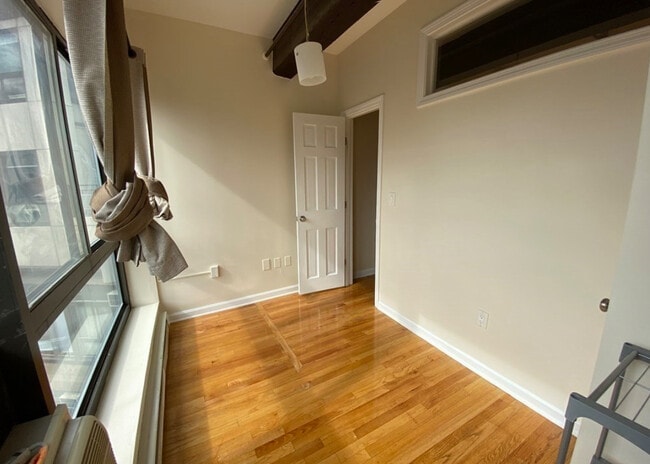 Photo - 2 Harvard Sq Unit 4