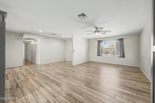 Photo - 10217 N 37th Ave