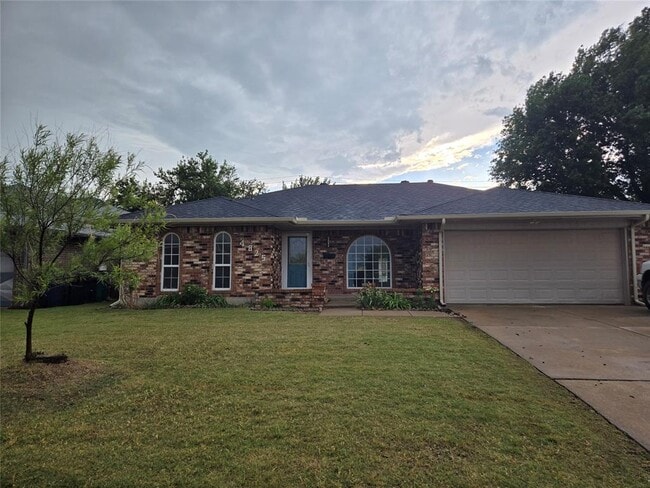 Building Photo - 4825 Eric Dr