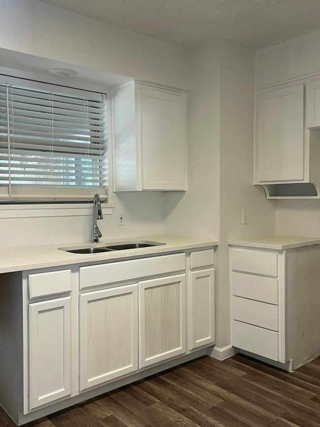 Photo - 6862 S Creek Dr