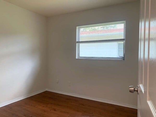 Photo - P283 - Winds #5B Unidad P283 - Winds #5B - 3007 50th St S