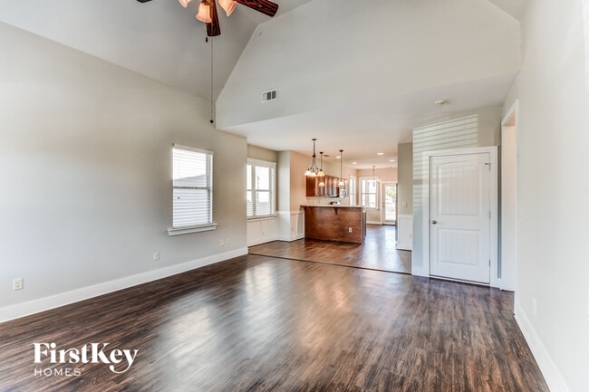 2000 Preston Ln