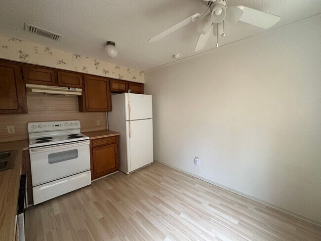 Photo - NEW IN MANAGEMENT - AVAILABLE NOW