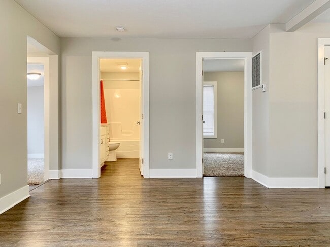 Building Photo - Sheridan 1185/1187 Unit 1187 Rental
