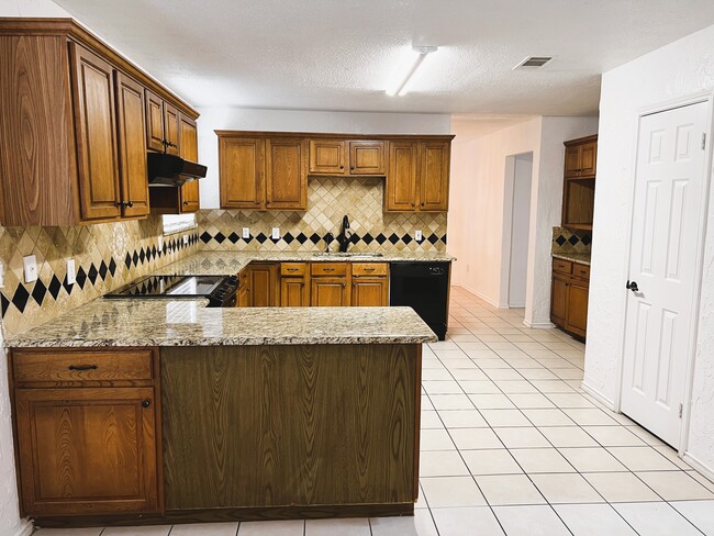 Building Photo - 318 Nita Ln