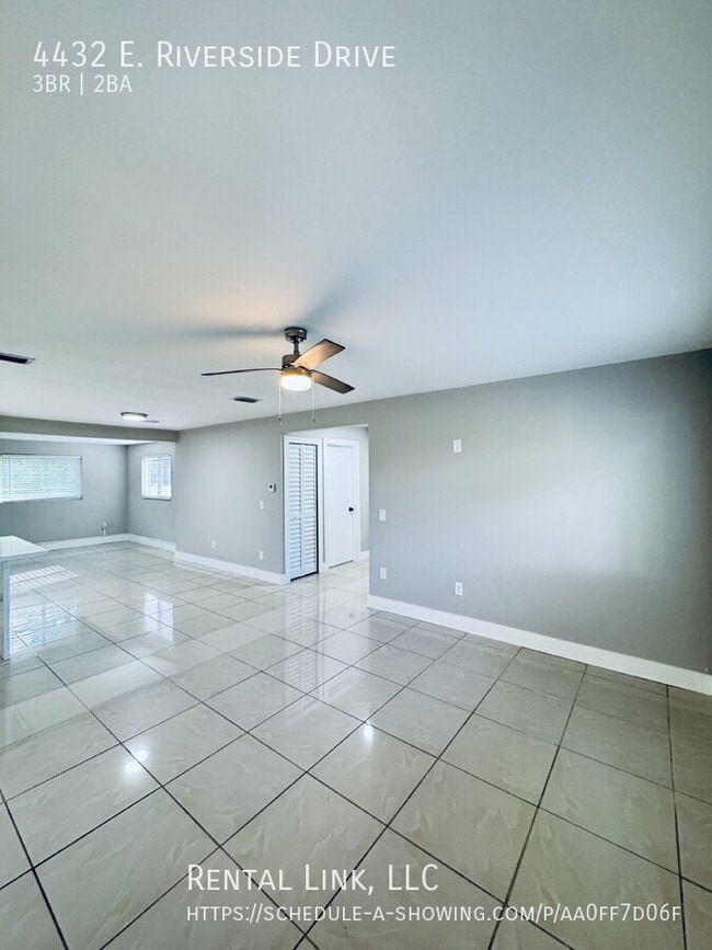 Photo - 4432 E Riverside Dr