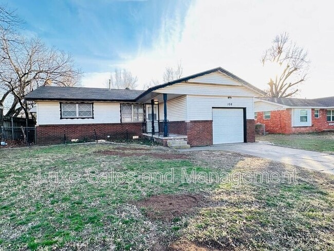 Photo - 108 NE 9th St