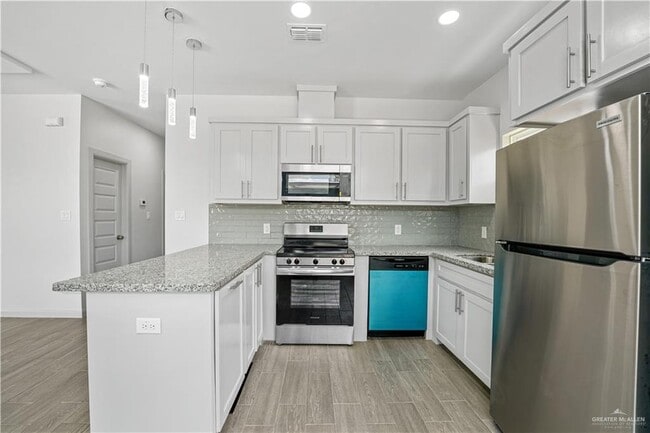 Photo - 1905 W Violet Dr Apartment Unit 3