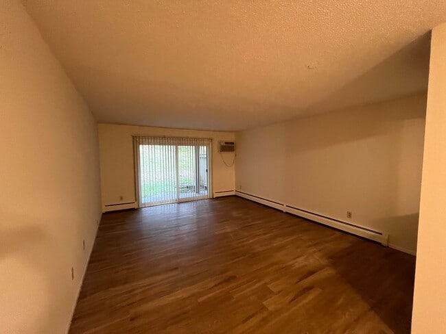 Photo - CEDAR RIDGE APARTMENT HOMES