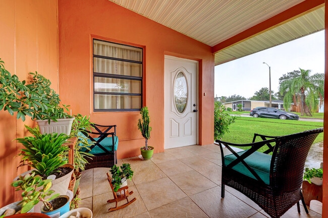 Photo - 141 SE Serenata Ct