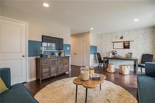 Illustration-1 - 2403 Farmall Ln