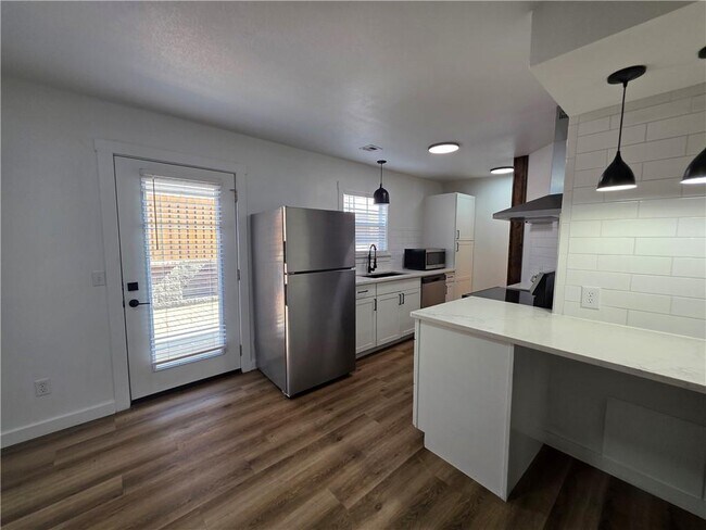 Photo - 2404 SE Jayel Terrace