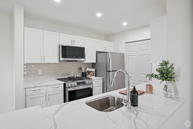 Building Photo - The Estates Rental