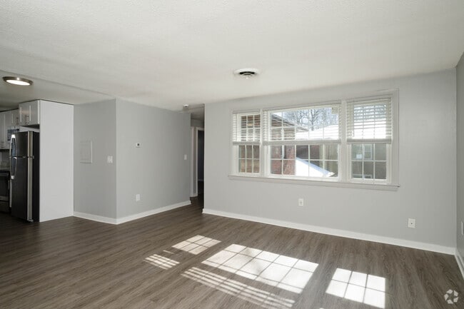 2BR, 1BA - 850SF - Living Room