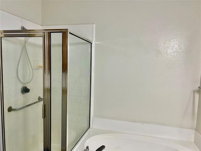 Photo - 1364 Creekview Dr
